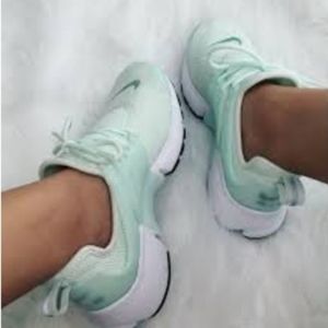 NIKE AIR PRESTO